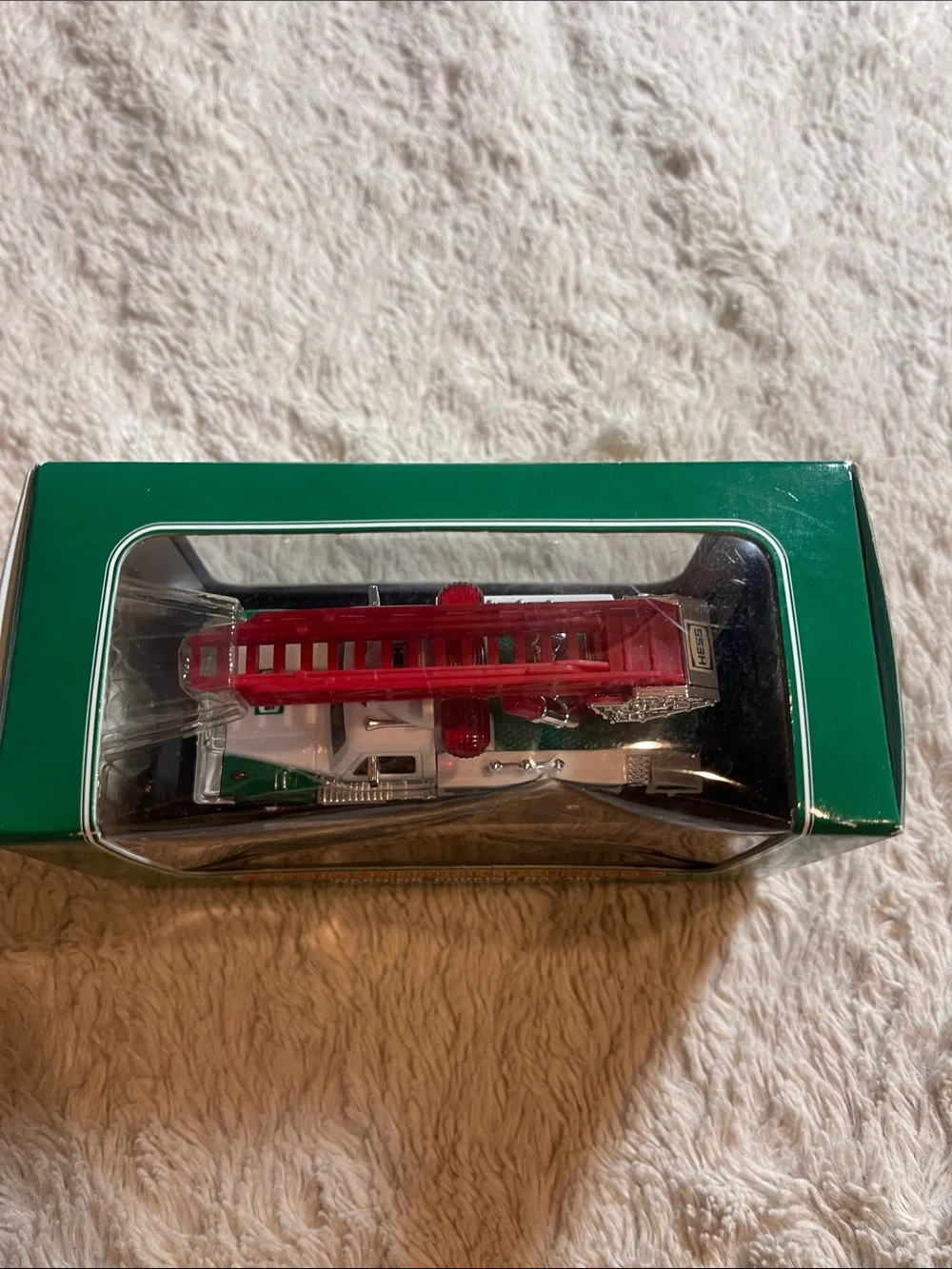 2007 Miniature hess Rescue Truck - White and Green with Red Ladder